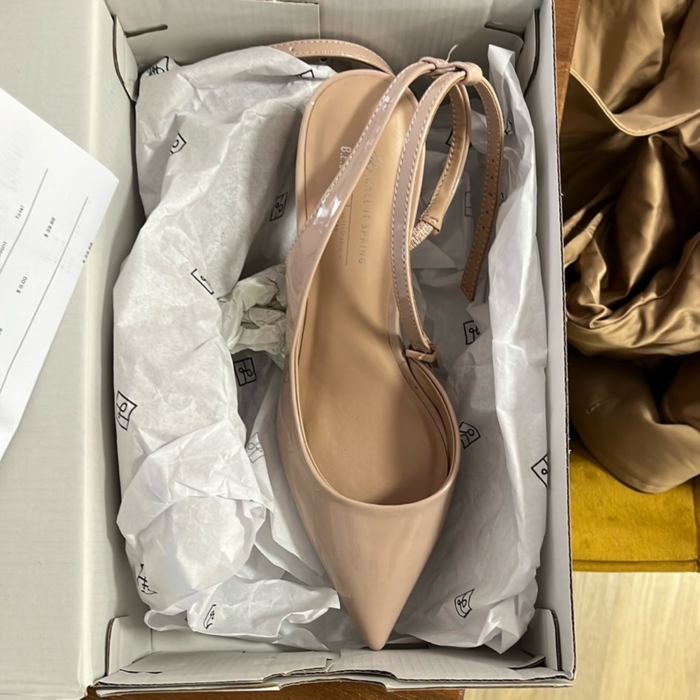 NWT Size 6 Sling back pumps with strap - beige